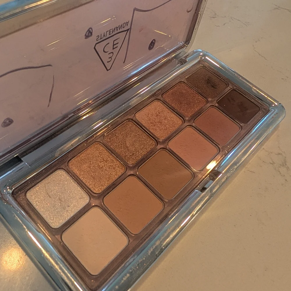 3CE Motion Frame Korea Purchased Eyeshadow Palette As Seen On Instagram